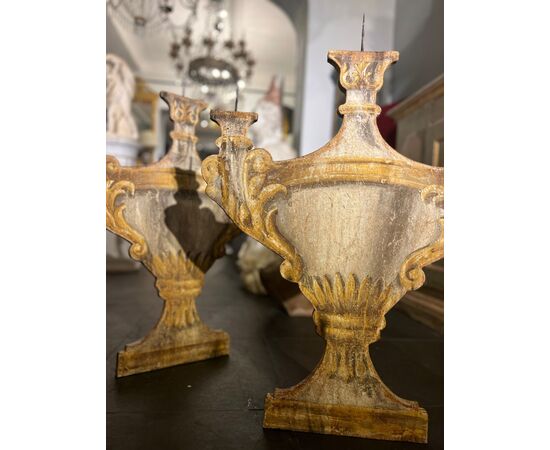 Pair of decorative trophies