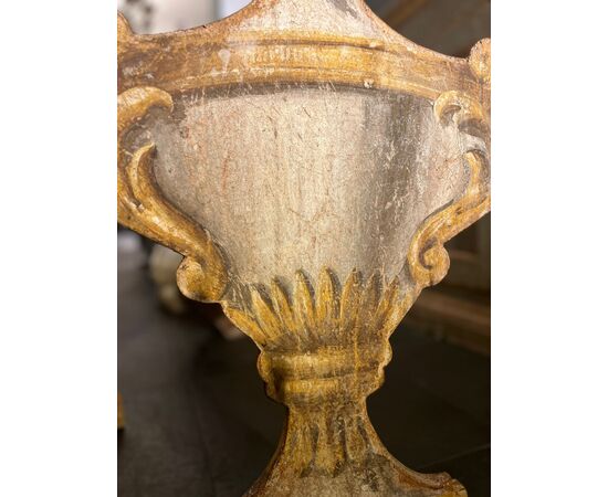 Pair of decorative trophies