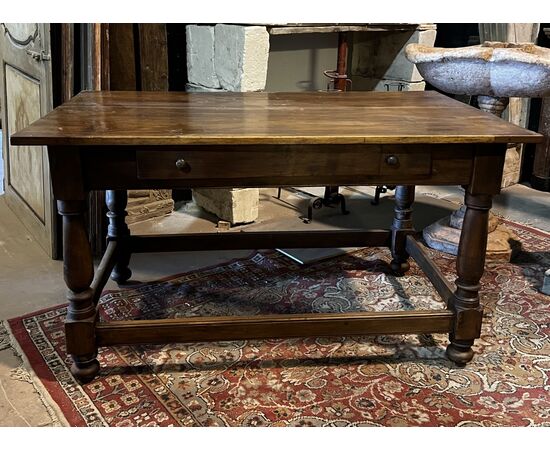 TAV327 - Tavolo antico con cassetto centrale, epoca '600, misure cm L 150 x P 90 x H 83