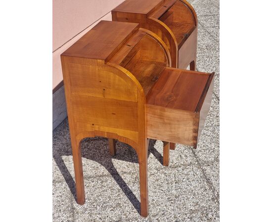 Coppia di comodini a rullo, area veneta (probabilmente Vicenza), inizi XIX secolo Coppia di comodini a rullo, area veneta (probabilmente Vicenza), inizi XIX secolo