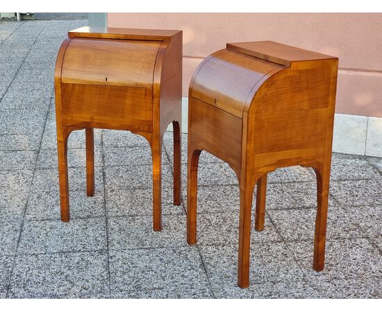 Coppia di comodini a rullo, area veneta (probabilmente Vicenza), inizi XIX secolo Coppia di comodini a rullo, area veneta (probabilmente Vicenza), inizi XIX secolo