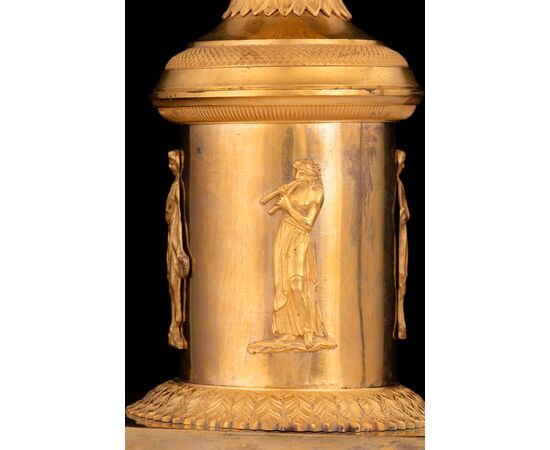 Important bronze vase, Russia, early 19th century Important bronze vase, Russia, early 19th century