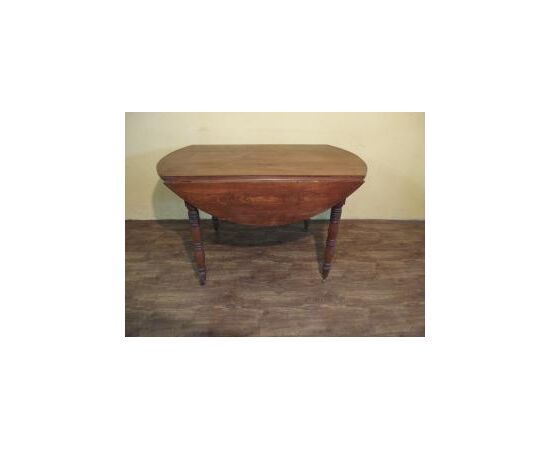 Louis Philippe style extendable walnut drop-leaf table, 19th century, L 129xW123xH75 cm