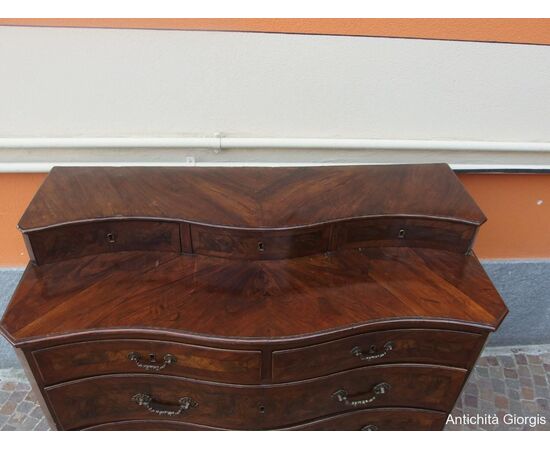 Walnut veneered chest of drawers (dresser) from the 18th century