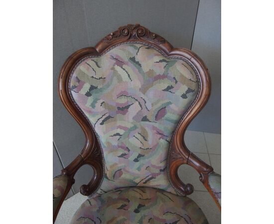 Louis Philippe style walnut armchair, 19th century, dimensions L72xP62xH98 cm