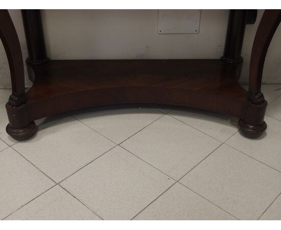 Carlo X style mahogany console from the 1800s, l119xW50xH96 cm. Carlo X style mahogany console from the 1800s, l119xW50xH96 cm.