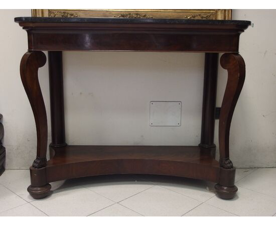Carlo X style mahogany console from the 1800s, l119xW50xH96 cm. Carlo X style mahogany console from the 1800s, l119xW50xH96 cm.