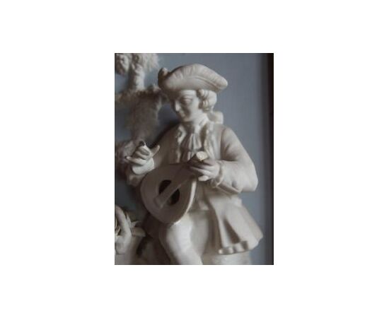 N.DUE QUADRETTI CON BASSORILIEVI IN PORCELLANA BISCUIT FRANCIA