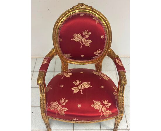 Poltrona Napoleone III in legno intagliato e dorato