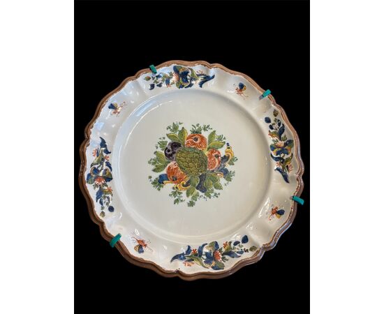 Coppia di piatti in maiolica , Pasquale Antonibon , Nove di Bassano , XVIII secolo Coppia di piatti in maiolica , Pasquale Antonibon , Nove di Bassano , XVIII secolo