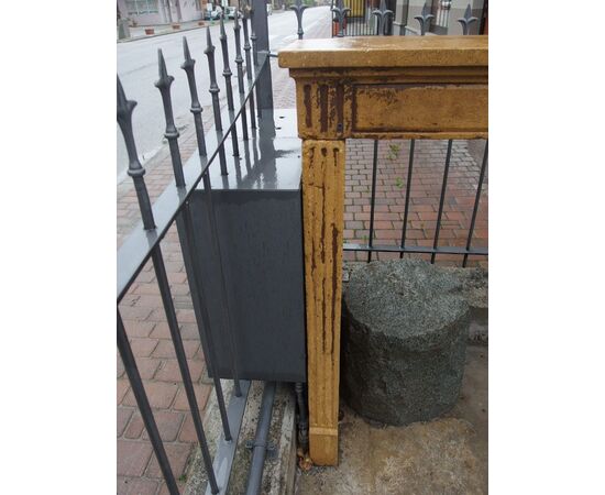 CAMINO IN PIETRA ANTICO EPOCA FINE 700