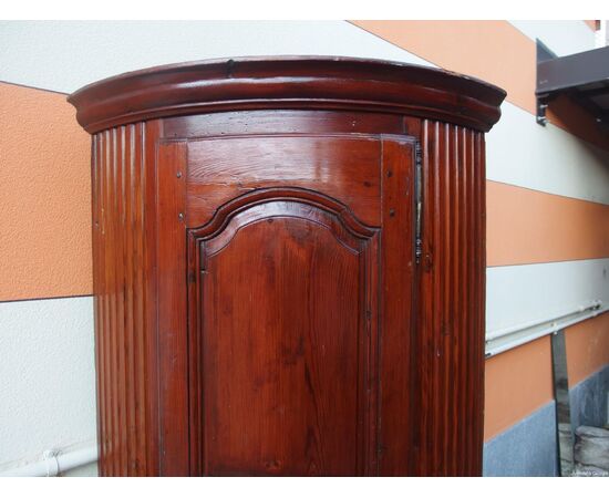 RUSTIC ONE-DOOR CORNER CABINET, LATE 18TH CENTURY, L90 x D side 59 x H190 cm