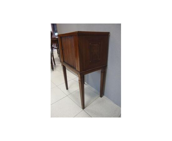 Louis XVI walnut bedside table with threads, early 1800s, dimensions L50xW36xH80 cm