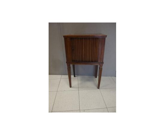 Louis XVI walnut bedside table with threads, early 1800s, dimensions L50xW36xH80 cm