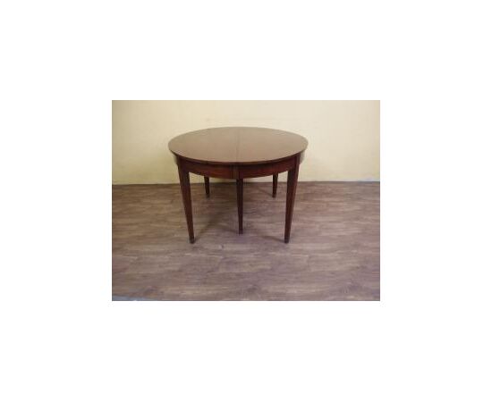 Extendable oval mahogany Luigi XVI table from the 19th century, L 146xW117xH77 cm