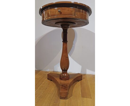 CARLO X WALNUT AND CHERRY SIDE TABLE - MID 19TH CENTURY