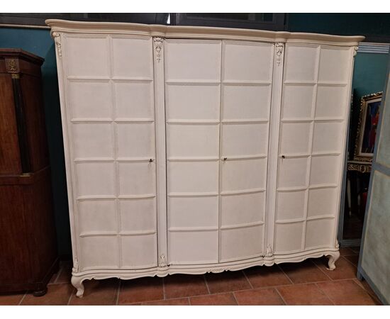 Painted 4-door wardrobe
