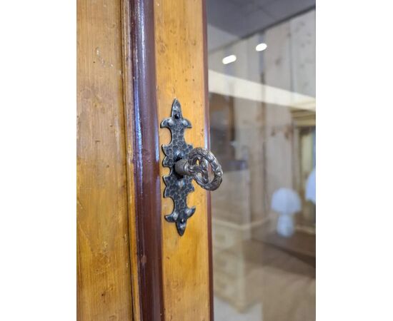 Libreria in larice Libreria in larice