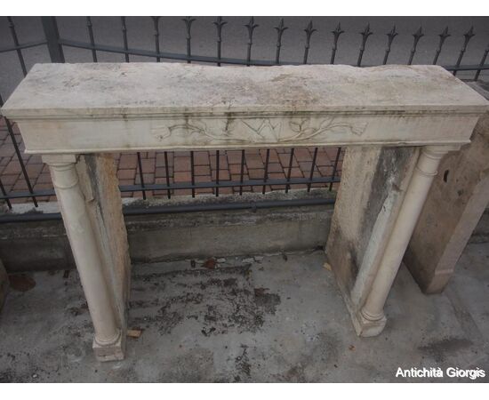 CAMINO CON COLONNE IN PIETRA DELLA BORGOGNA EPOCA 800 cm L125xP30xH113 CAMINO CON COLONNE IN PIETRA DELLA BORGOGNA EPOCA 800 cm L125xP30xH113