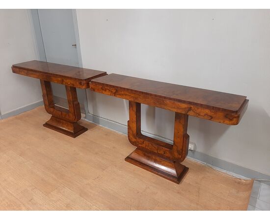 Pair of large rationalist Art Deco consoles in walnut and burr walnut, 1930s Pair of large rationalist Art Deco consoles in walnut and burr walnut, 1930s