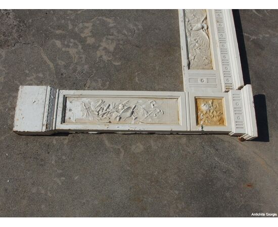 CORNICE DA CAMINO IN GHISA EPOCA SECONDA META’ 800 FRANCIA CORNICE DA CAMINO IN GHISA EPOCA SECONDA META’ 800 FRANCIA