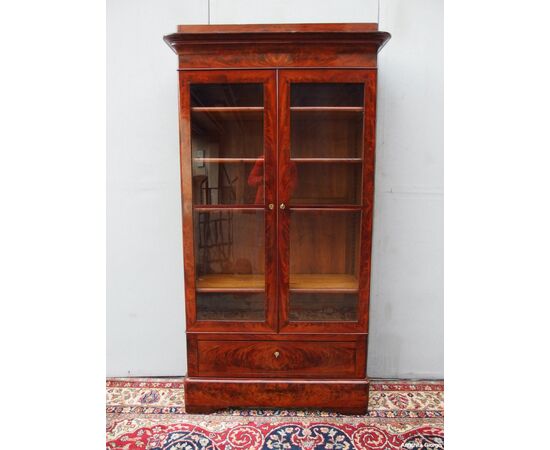 PICCOLA LIBRERIA A DUE PORTE IN PIUMA DI MOGANO STILE CARLO X FRANCIA RESTAURATA cm L98xP38xH203 PICCOLA LIBRERIA A DUE PORTE IN PIUMA DI MOGANO STILE CARLO X FRANCIA RESTAURATA cm L98xP38xH203