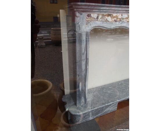 CAMINO IN MARMO EPOCA 700 PIEMONTESE CAMINO IN MARMO EPOCA 700 PIEMONTESE