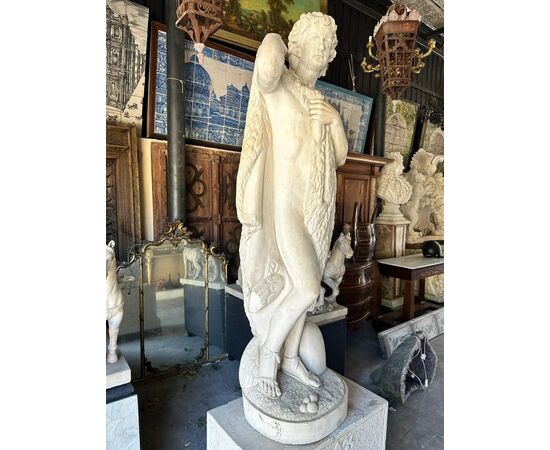 
Scultura di Ercole in Marmo Statuario su Base Neoclassica, XIX Secolo