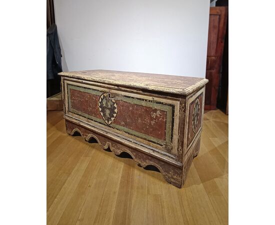 PAINTED CHEST, SECOND HALF OF THE 17TH CENTURY PAINTED CHEST, SECOND HALF OF THE 17TH CENTURY