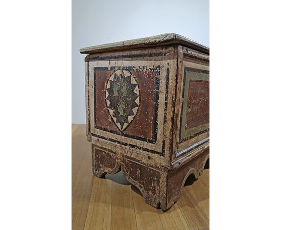 PAINTED CHEST, SECOND HALF OF THE 17TH CENTURY PAINTED CHEST, SECOND HALF OF THE 17TH CENTURY