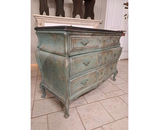 Painted Louis XV style chest of drawers Painted Louis XV style chest of drawers