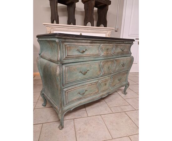 Painted Louis XV style chest of drawers Painted Louis XV style chest of drawers