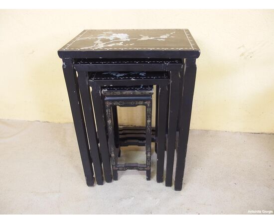 N. 4 TAVOLINI A SCOMPARSA LACCATI STILE CINA cm L48xP35xH69