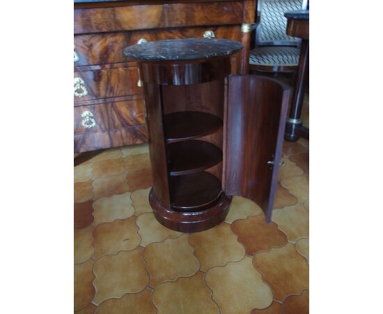 COMODINO A CILINDRO STILE IMPERO 800 RESTAURATO COMODINO A CILINDRO STILE IMPERO 800 RESTAURATO