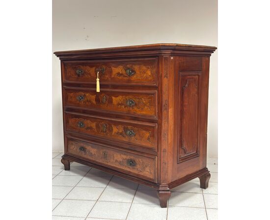 Lombard Louis XV chest of drawers. Milan early 1700s List price
