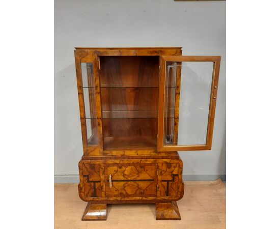 Art Deco walnut and burr walnut display cabinet, original from 1930-40