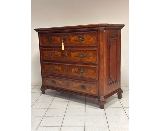 Lombard Louis XV chest of drawers. Milan early 1700s List price