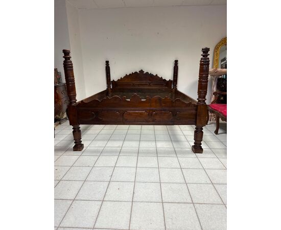 Emilian Bolognese double bed. 17th century