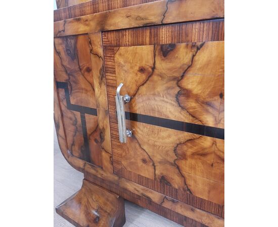 Art Deco walnut and burr walnut display cabinet, original from 1930-40