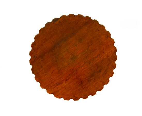 Colonna in noce, XIX secolo