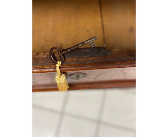 Lombard Louis XV chest of drawers. Milan early 1700s List price