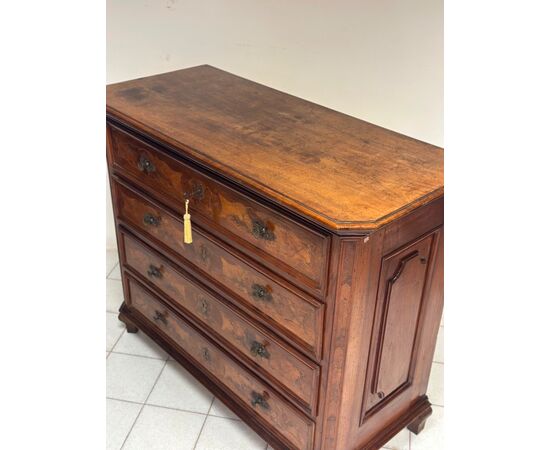 Lombard Louis XV chest of drawers. Milan early 1700s List price