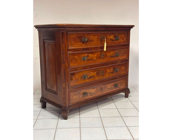 Lombard Louis XV chest of drawers. Milan early 1700s List price
