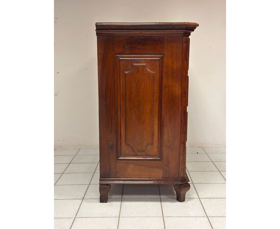 Lombard Louis XV chest of drawers. Milan early 1700s List price