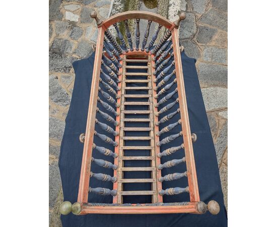 Rare Valsesian cradle in painted wood, 19th century