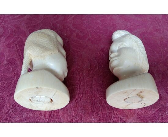Coppia di teste africane in avorio anni '30