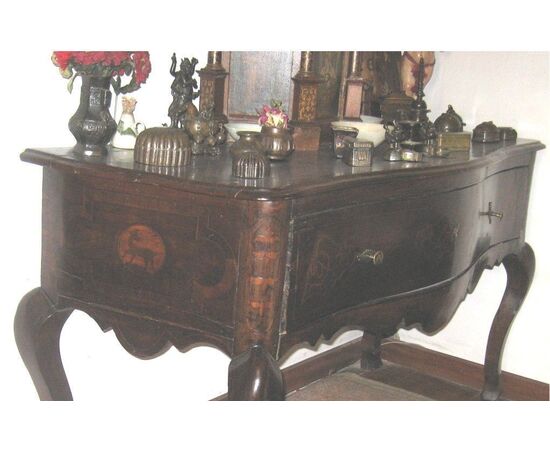 Consolle piemontese in noce intarsiato