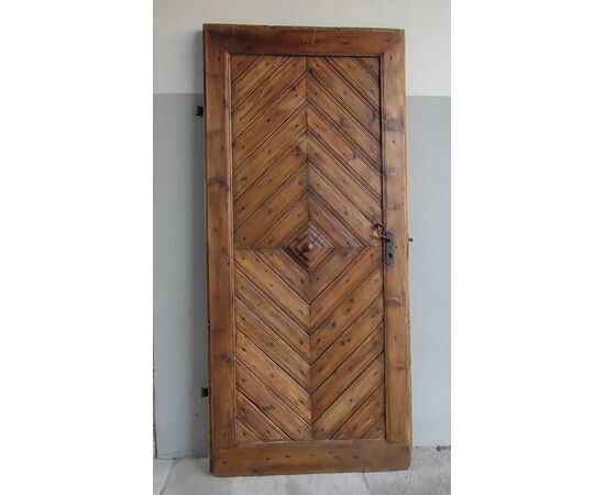Rustic single-leaf door