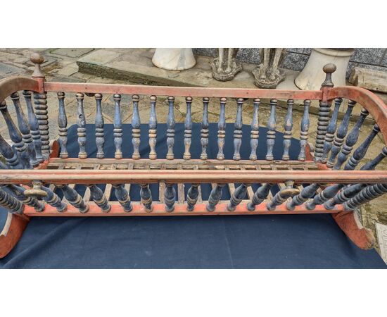 Rare Valsesian cradle in painted wood, 19th century
