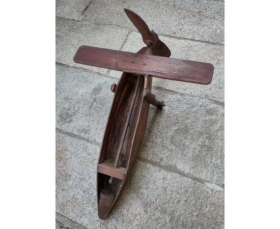 Aereo giocattolo in legno e ferro